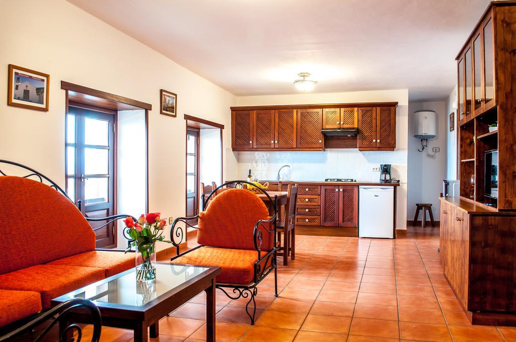 Holidaynorthtenerife Caserio Rural Los Charcos Icod De Los Vinos Rum bild