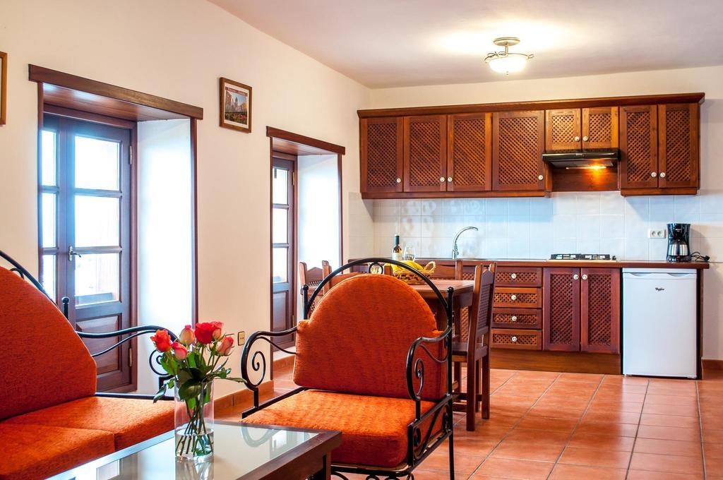 Holidaynorthtenerife Caserio Rural Los Charcos Icod De Los Vinos Rum bild